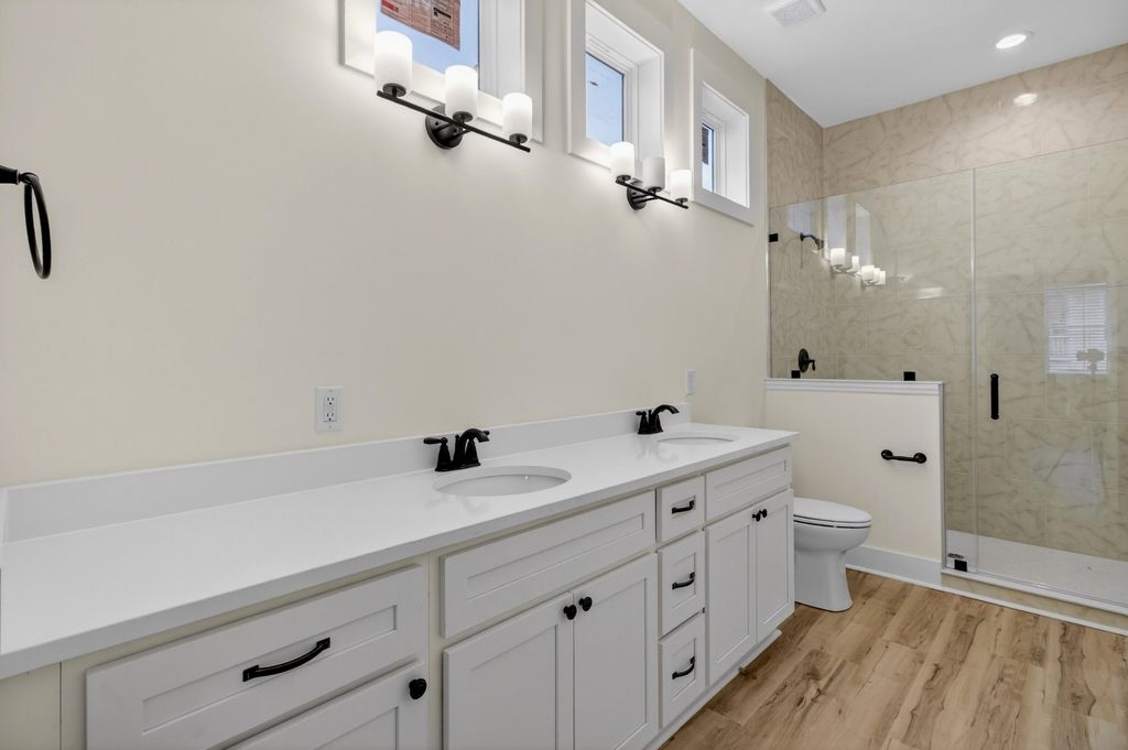 Image 19 of property listing at 102 Brightwood Drive, Huger, SC 29450