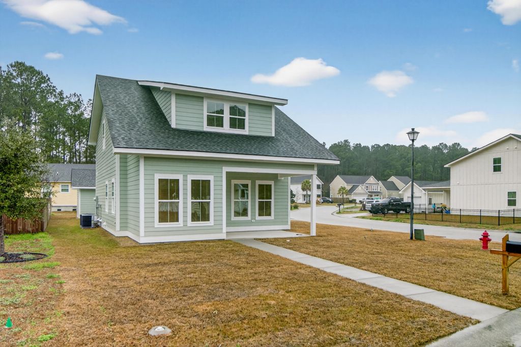 Image 2 of property listing at 102 Brightwood Drive, Huger, SC 29450