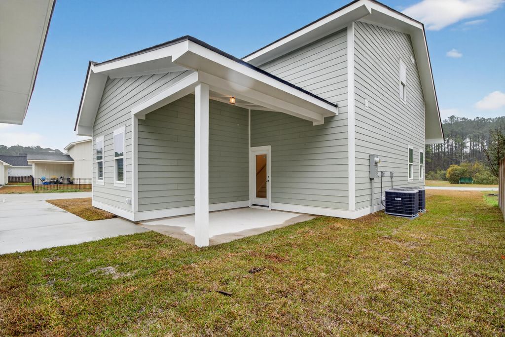 Image 26 of property listing at 102 Brightwood Drive, Huger, SC 29450