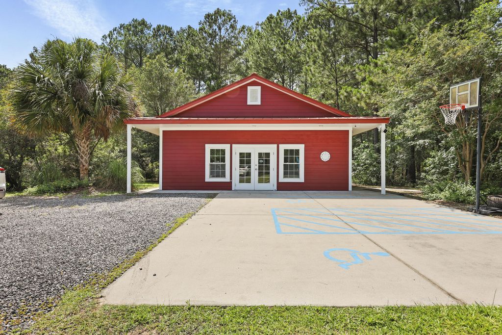 Image 38 of property listing at 102 Brightwood Drive, Huger, SC 29450