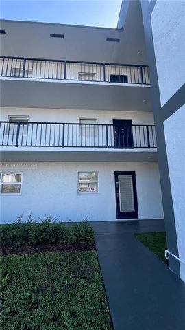 8300 Sands Point Blvd K105, Tamarac, FL 33321