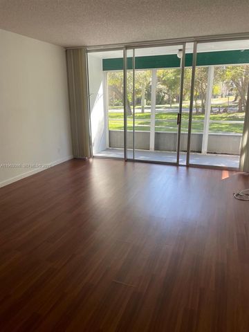 8300 Sands Point Blvd K105, Tamarac, FL 33321