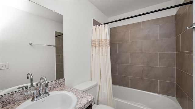 6094 EAGLE POINTE DRIVE, Lakeland, FL 33812