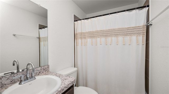 6094 EAGLE POINTE DRIVE, Lakeland, FL 33812