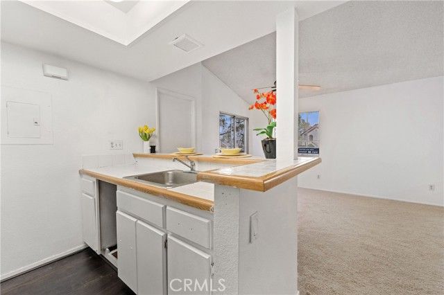 23301 La Crescenta, Mission Viejo, CA 92691