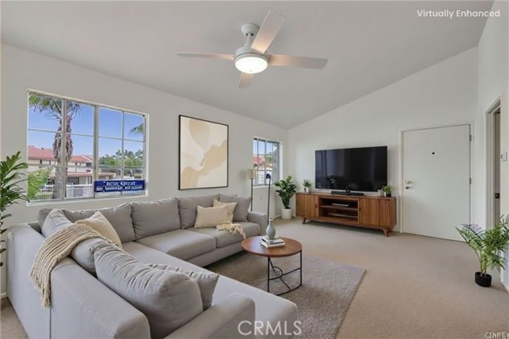 23301 La Crescenta, Mission Viejo, CA 92691