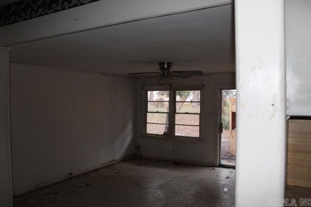 504 NE 3rd Street, England, AR 72046