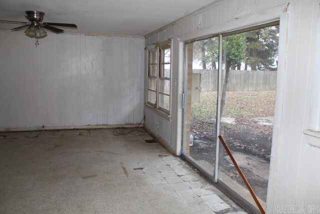 504 NE 3rd Street, England, AR 72046