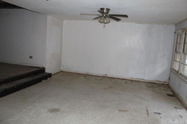 504 NE 3rd Street, England, AR 72046