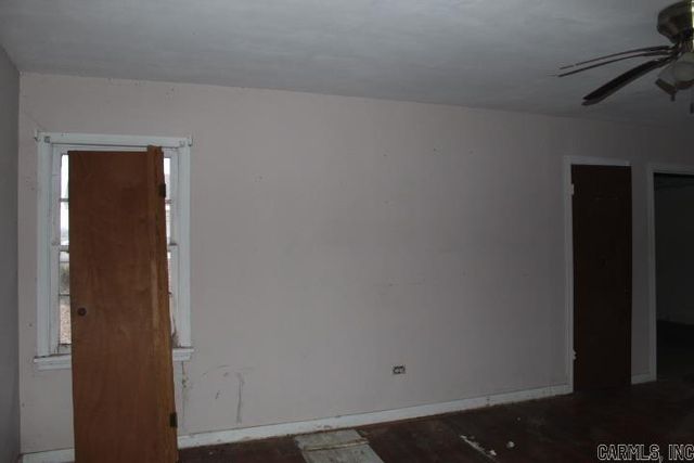 504 NE 3rd Street, England, AR 72046