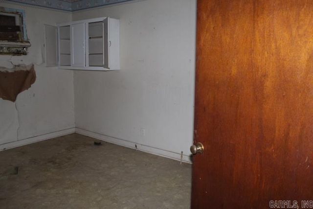 504 NE 3rd Street, England, AR 72046