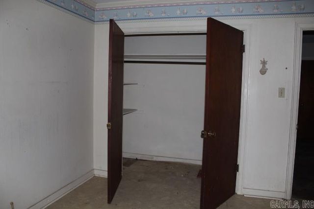 504 NE 3rd Street, England, AR 72046