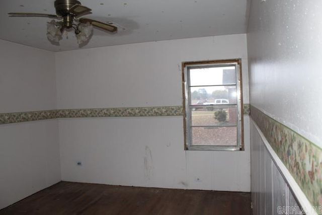 504 NE 3rd Street, England, AR 72046