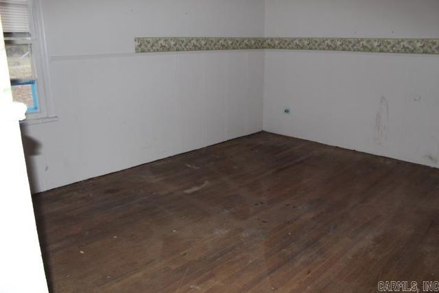 504 NE 3rd Street, England, AR 72046