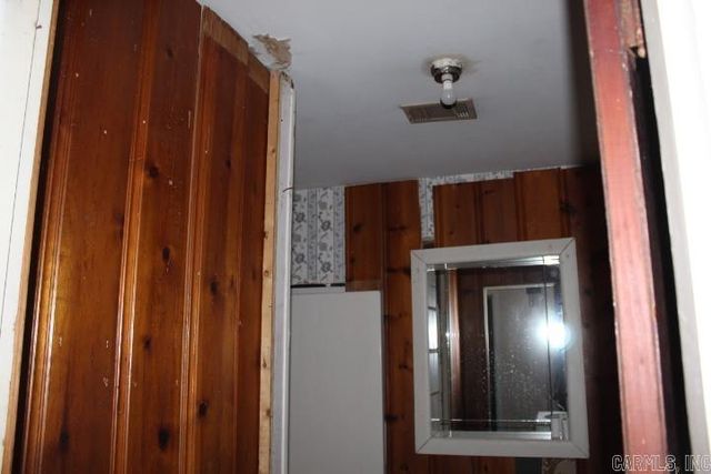 504 NE 3rd Street, England, AR 72046