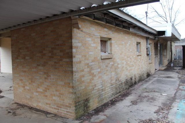 504 NE 3rd Street, England, AR 72046