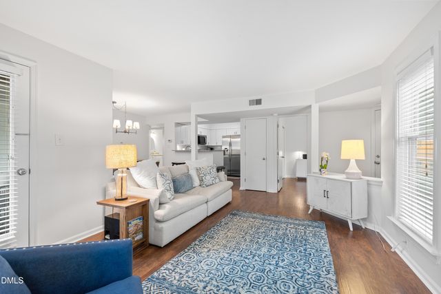 1021 Wirewood Drive 202, Raleigh, NC 27605