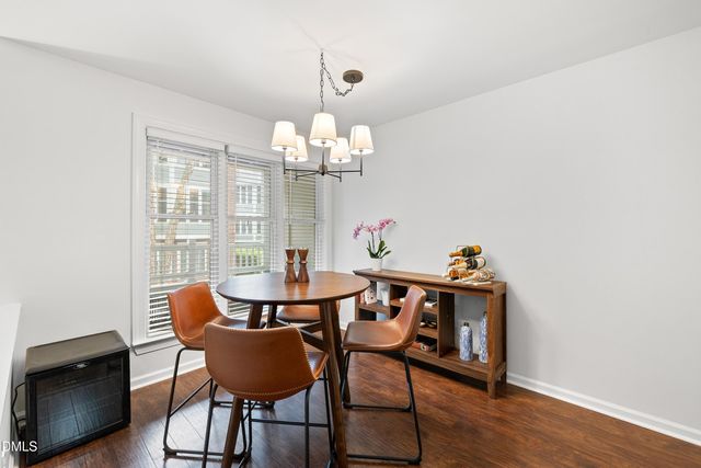 1021 Wirewood Drive 202, Raleigh, NC 27605