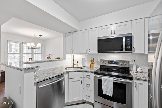 1021 Wirewood Drive 202, Raleigh, NC 27605