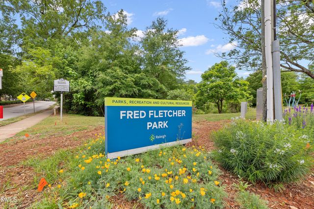 1021 Wirewood Drive 202, Raleigh, NC 27605