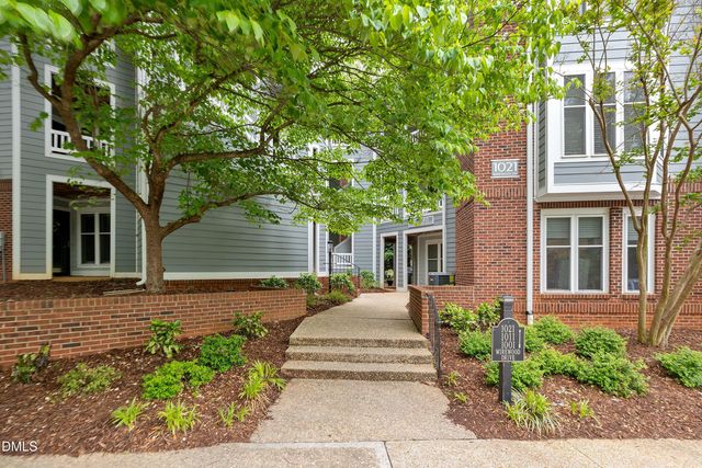 1021 Wirewood Drive 202, Raleigh, NC 27605
