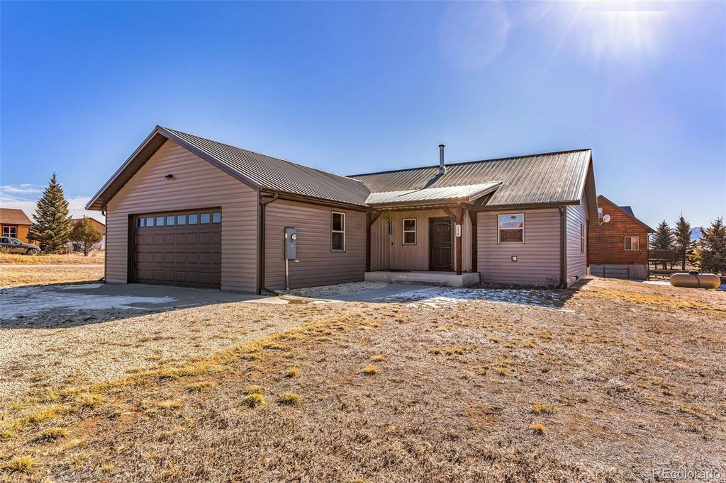 114 Third, Silver Cliff, CO 81252