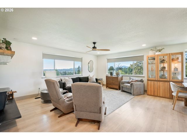 18209 Ne PEG Rd, Yacolt, WA 98675