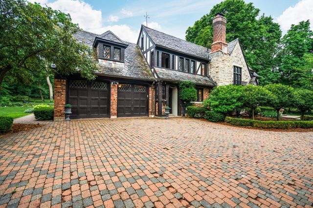 2010 Devonshire Road, Ann Arbor, MI 48104