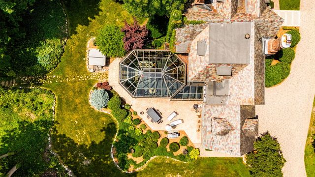 2010 Devonshire Road, Ann Arbor, MI 48104