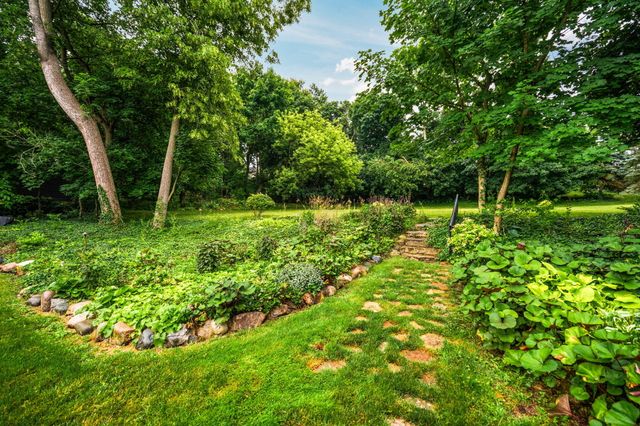 2010 Devonshire Road, Ann Arbor, MI 48104