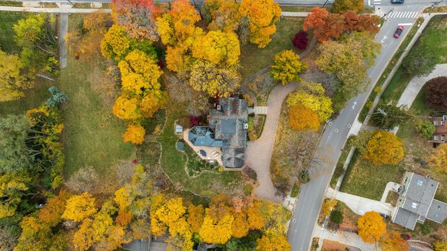 2010 Devonshire Road, Ann Arbor, MI 48104