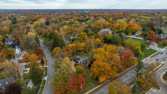 2010 Devonshire Road, Ann Arbor, MI 48104