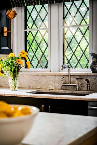 2010 Devonshire Road, Ann Arbor, MI 48104