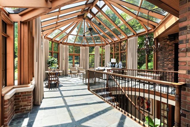 2010 Devonshire Road, Ann Arbor, MI 48104