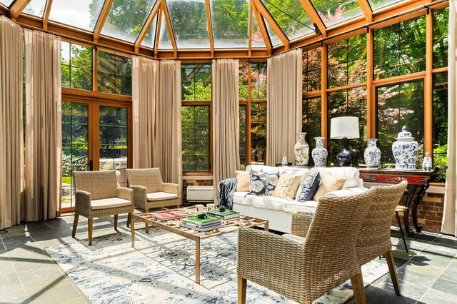 2010 Devonshire Road, Ann Arbor, MI 48104