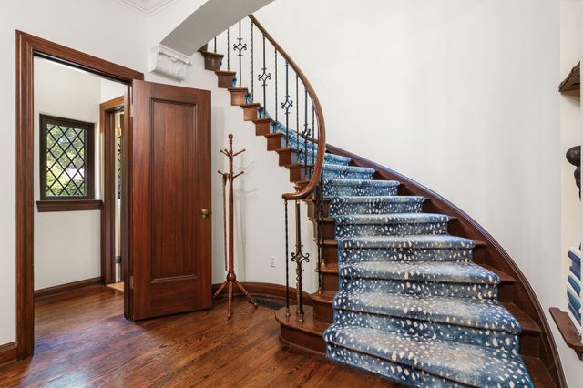 2010 Devonshire Road, Ann Arbor, MI 48104