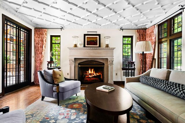 2010 Devonshire Road, Ann Arbor, MI 48104