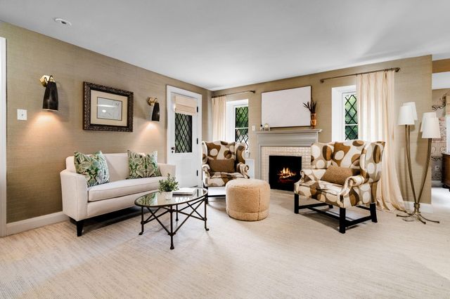 2010 Devonshire Road, Ann Arbor, MI 48104