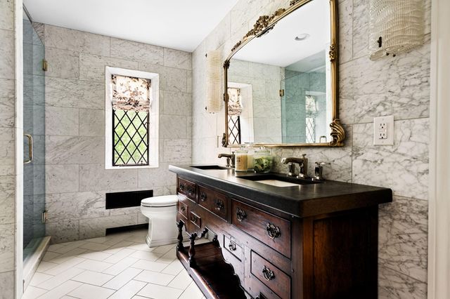 2010 Devonshire Road, Ann Arbor, MI 48104