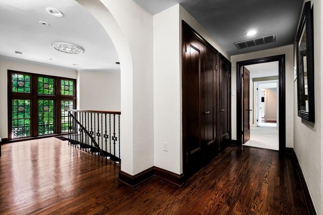 2010 Devonshire Road, Ann Arbor, MI 48104