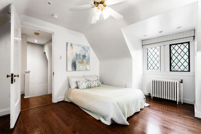 2010 Devonshire Road, Ann Arbor, MI 48104