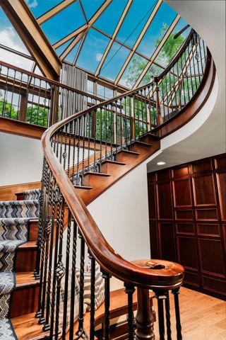 2010 Devonshire Road, Ann Arbor, MI 48104