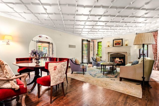 2010 Devonshire Road, Ann Arbor, MI 48104