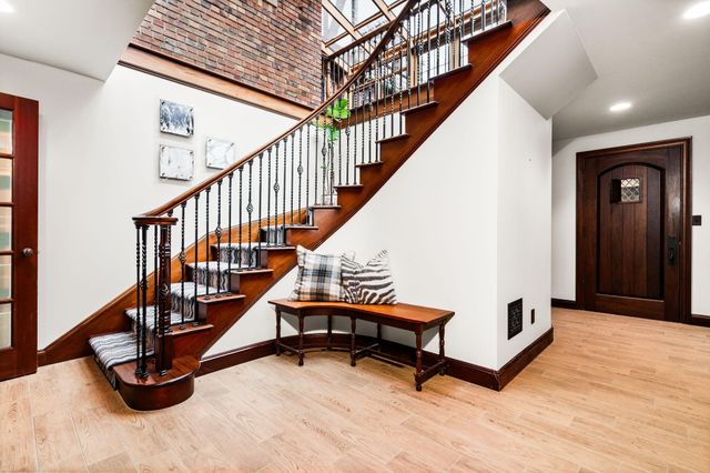 2010 Devonshire Road, Ann Arbor, MI 48104