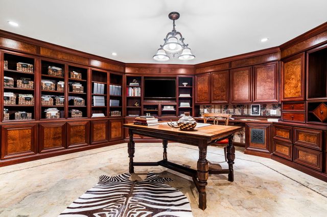 2010 Devonshire Road, Ann Arbor, MI 48104