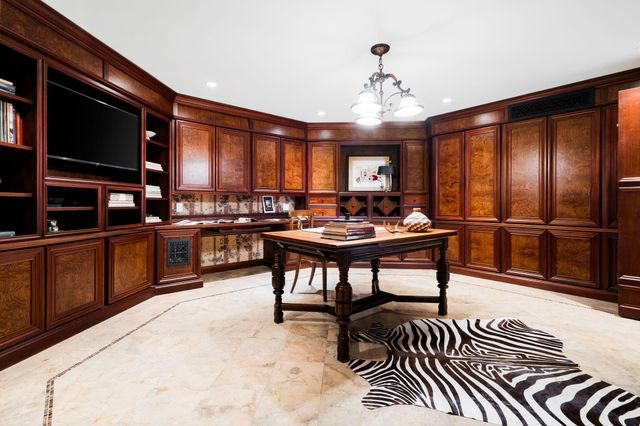 2010 Devonshire Road, Ann Arbor, MI 48104