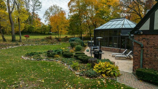 2010 Devonshire Road, Ann Arbor, MI 48104