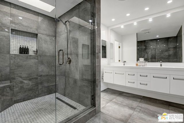 186 S Kavenish Drive, Rancho Mirage, CA 92270