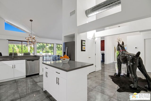 186 S Kavenish Drive, Rancho Mirage, CA 92270