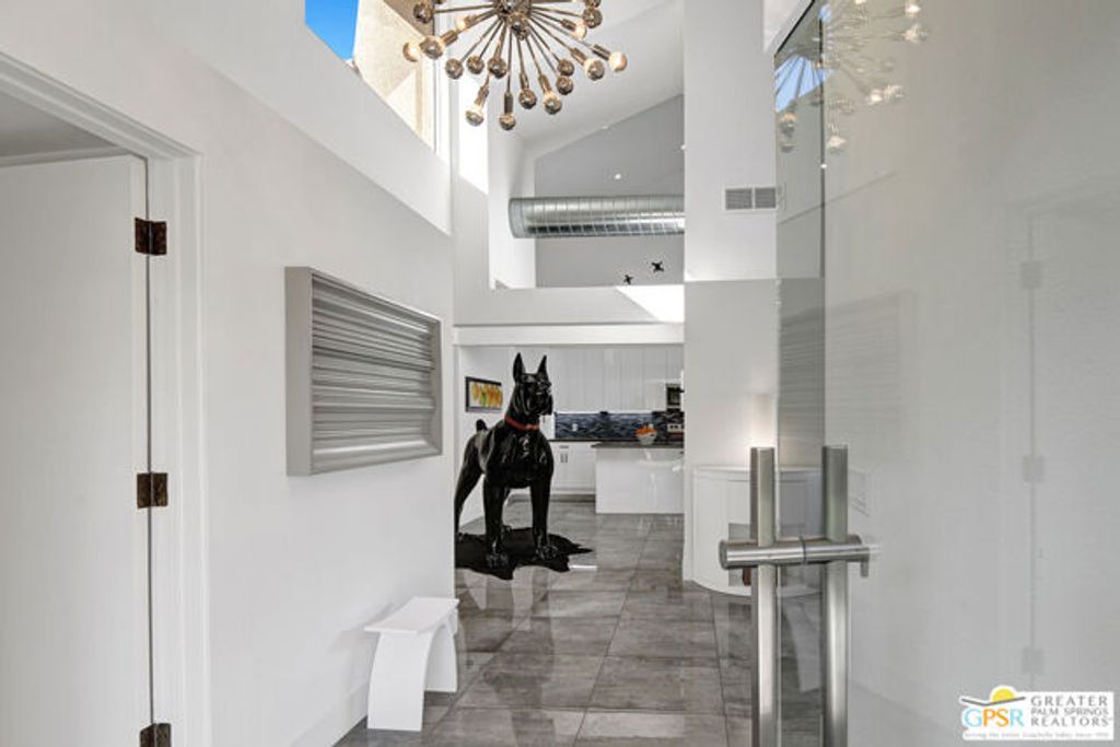 186 S Kavenish Drive, Rancho Mirage, CA 92270